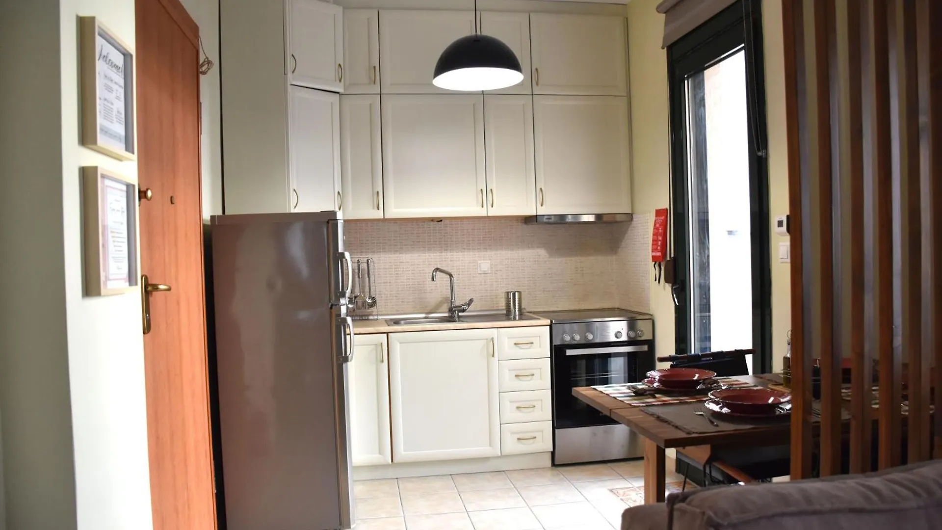 Thearetsouplace, Kalamaria Tesalónica 0*,  Grecia